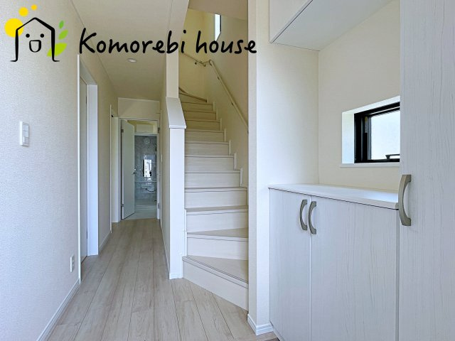 中分1丁目27番　新築一戸建て　ハートフルタウン　Cの玄関