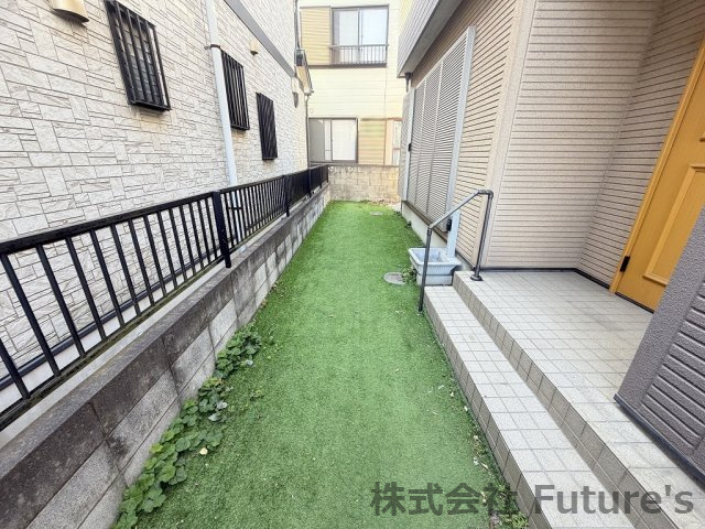 三郷市彦倉1丁目　中古戸建の庭|外には、南庭があります。