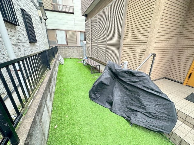 三郷市彦倉1丁目　中古戸建の庭|外には、南庭があります。