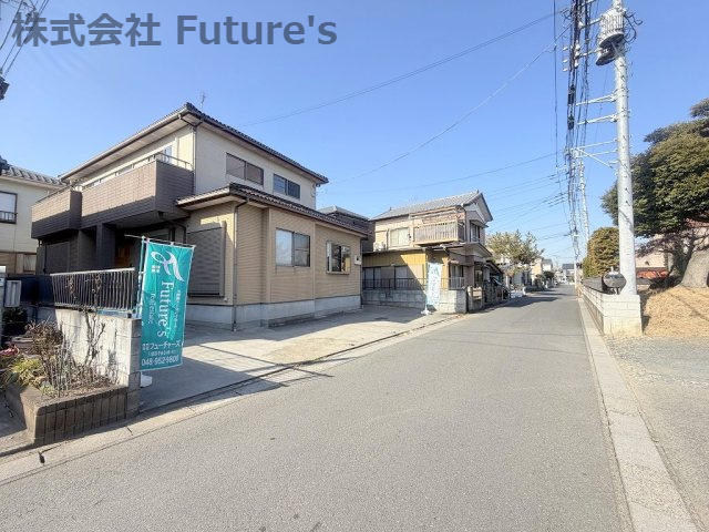 三郷市彦倉1丁目　中古戸建の前面道路含む現地写真|前面道路含む現地写真です。
