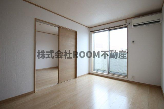 グリーンコーポ南横市の居間・リビング|ゆったりとした居間です