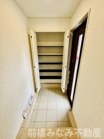 前橋市茂木町第4　限定1棟　クレイドルガーデン　新築建売の玄関|ゆったりとした玄関です