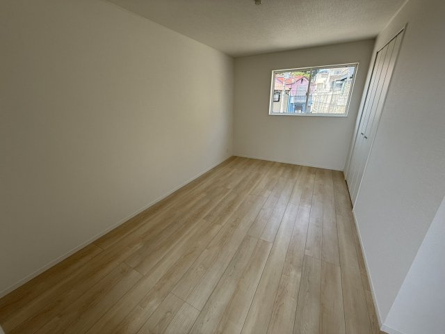 神戸市西区玉津町高津橋新築戸建３号棟の洋室