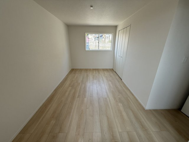 神戸市西区玉津町高津橋新築戸建３号棟の洋室