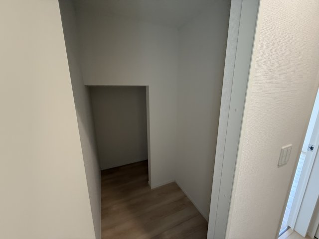 神戸市西区玉津町高津橋新築戸建３号棟の収納