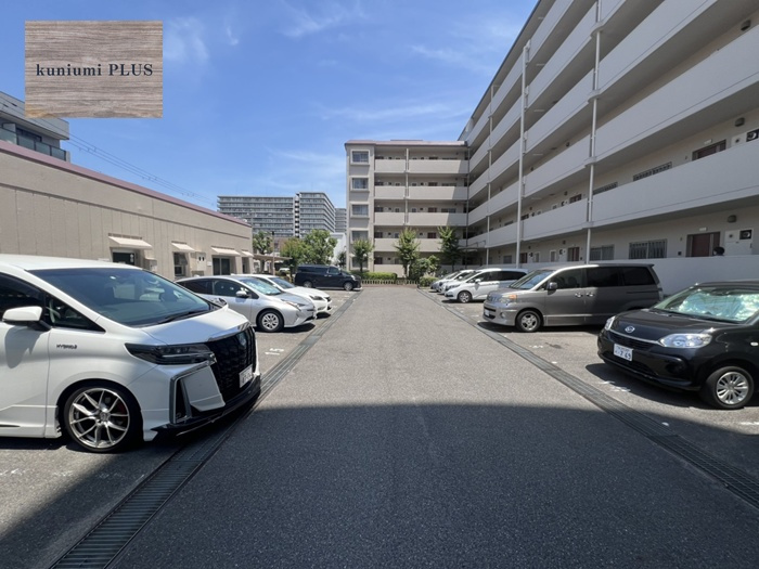 御幸第一コーポの駐車場