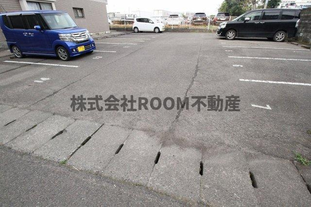 ユーミー壱番館の駐車場|駐車場に車を止められます