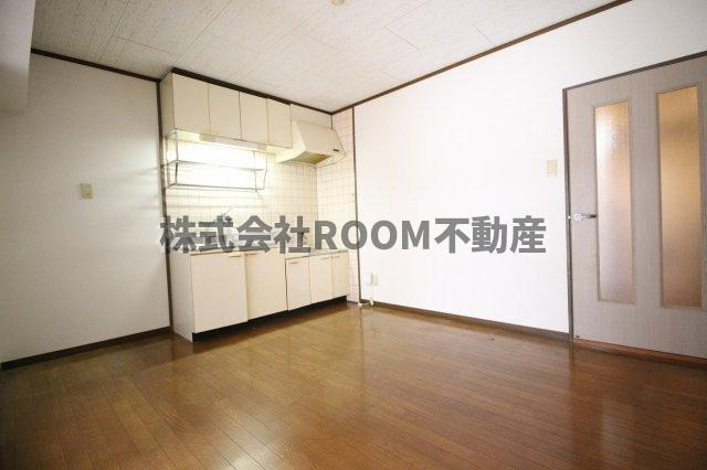 ユーミー壱番館の居間・リビング|こちらのリビングで趣味の時間をお楽しみください