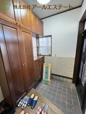 姫路市白浜町　　中古戸建の玄関