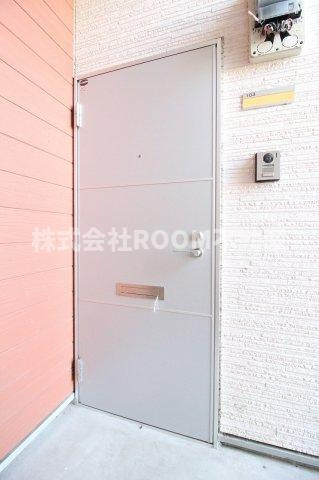 グリーンコーポ年見の居間・リビング|こちらのリビングで趣味の時間をお楽しみください