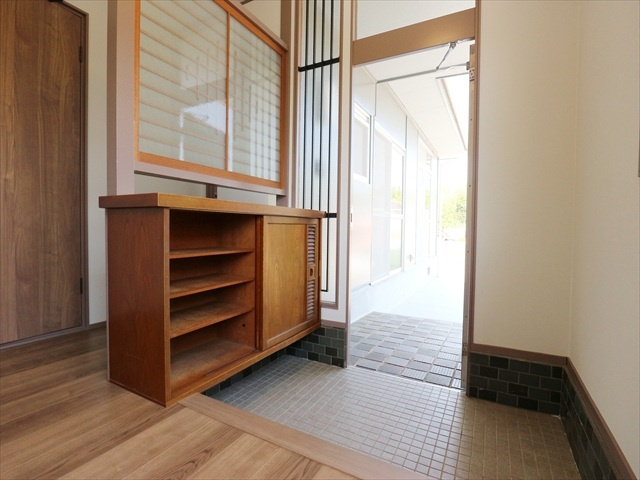 小林借家の玄関