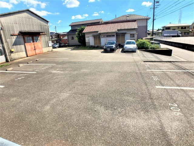 グリニッジビレッジの駐車場