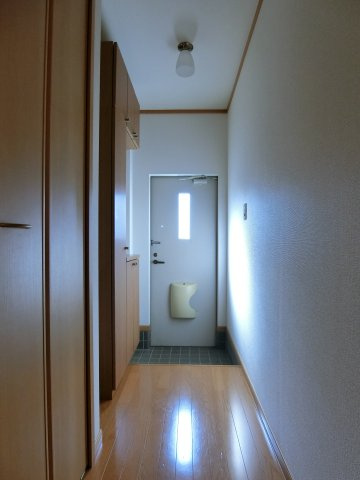 【玄関】 | マルグリットⅠ | イメージ102号室写真