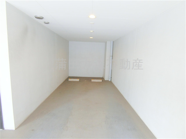 ル・リオン大鳥居の駐車場