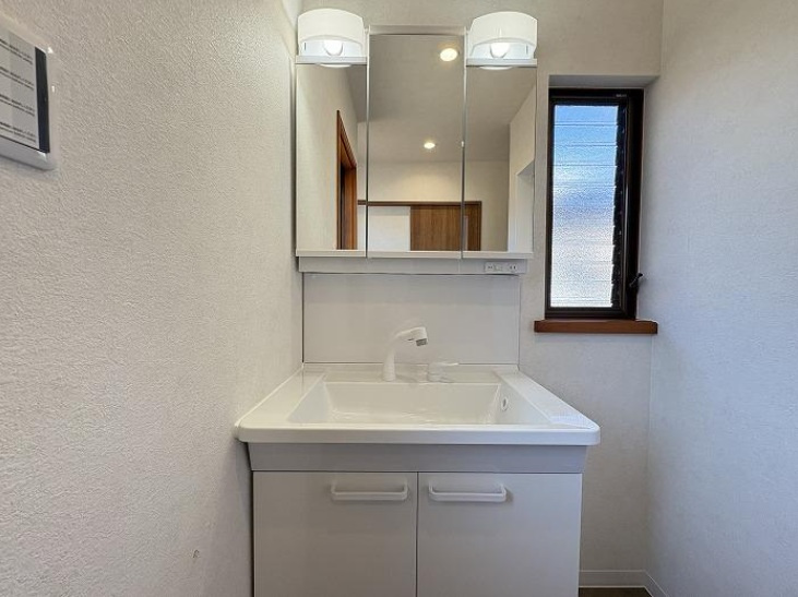 神戸市垂水区小束山2丁目の独立洗面台