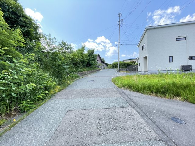 二戸郡一戸町高善寺の前面道路含む現地写真