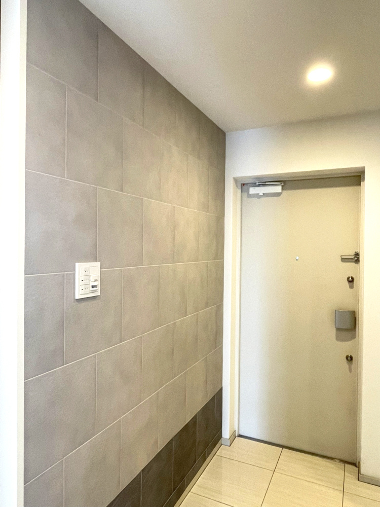 アルファステイツ古町の玄関