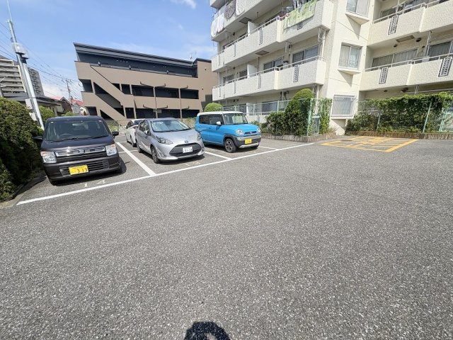 ノア南流山の駐車場|敷地内駐車場（要空き・料金確認）