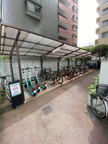 ラ・レジダンス・ド・パンテールの駐輪場