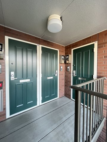 リビングタウン観音寺Ｅ棟の玄関