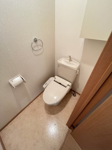 リビングタウン観音寺Ｅ棟のトイレ