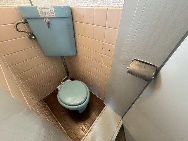 草野マンション８号館のトイレ