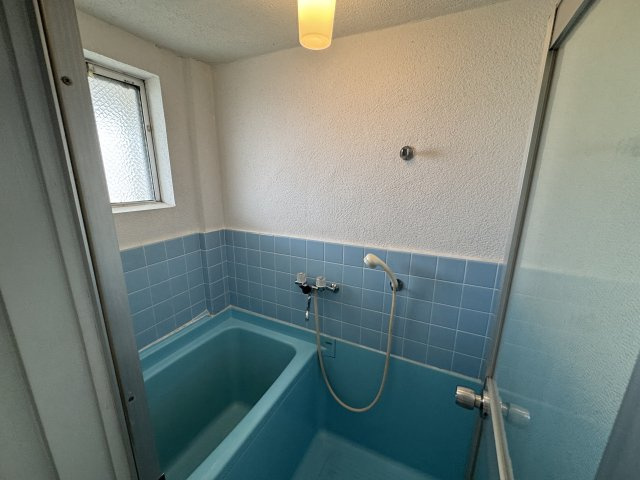 草野マンション８号館の浴室