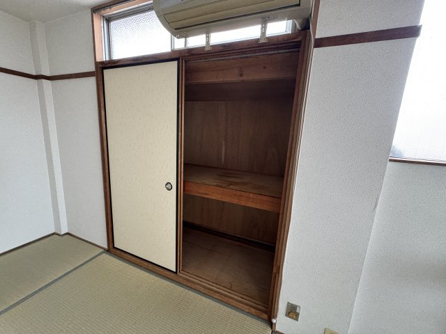 草野マンション８号館の収納
