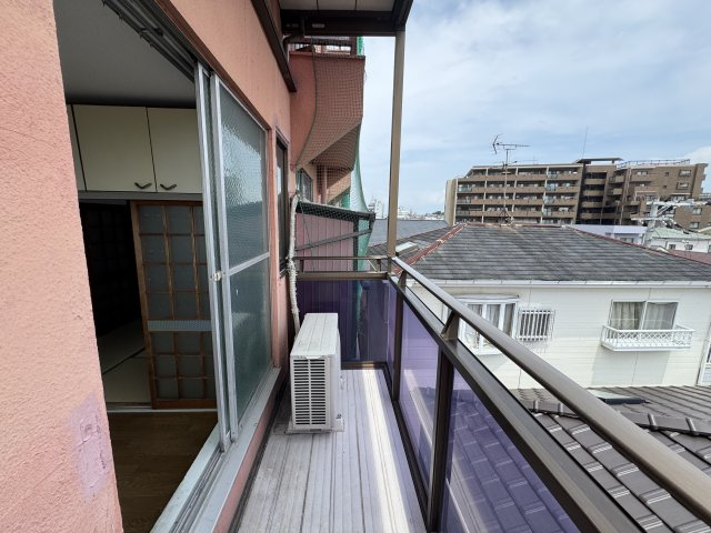 草野マンション８号館のバルコニー