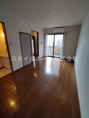 【居間・リビング】 | メゾン・ド・ベール | 別部屋写真です。