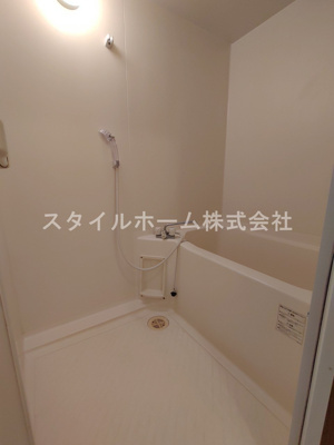 【浴室】 | メゾン・ド・ベール | 別部屋写真です。