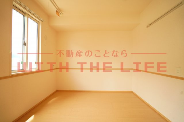 グランドソレーユＲＳ【10，000円キャッシュバック対象物件】の洋室|落ち着いた色調の洋室です