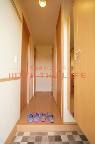 グランドソレーユＲＳ【10，000円キャッシュバック対象物件】の玄関|きれいな玄関です