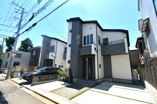 吉祥寺北町5丁目・新築戸建の前面道路含む現地写真