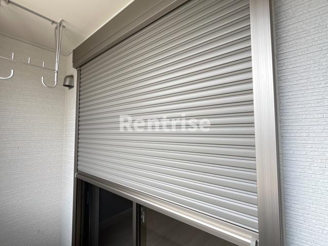 レポネリオのセキュリティ|防犯シャッター(イメージ)