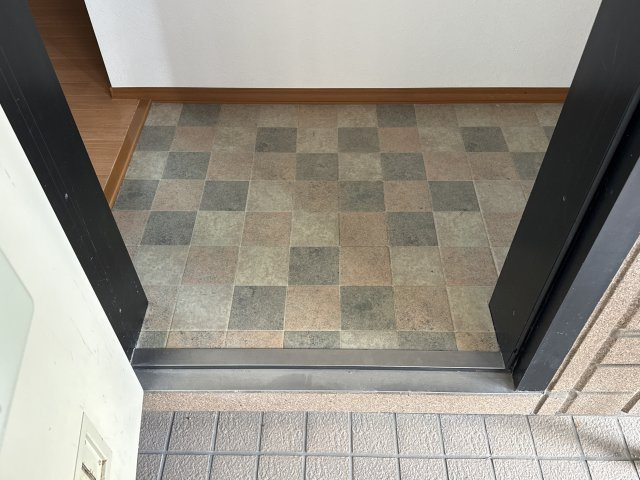 メゾン高須の玄関