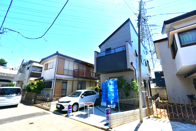 吉祥寺南町5丁目・新築戸建の前面道路含む現地写真