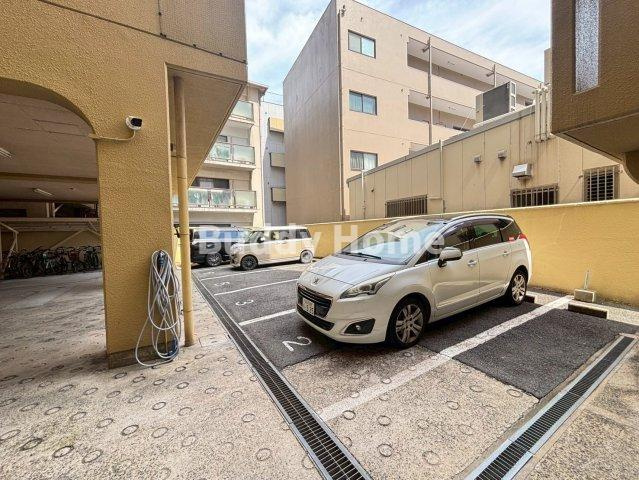 コーポ安田の駐車場