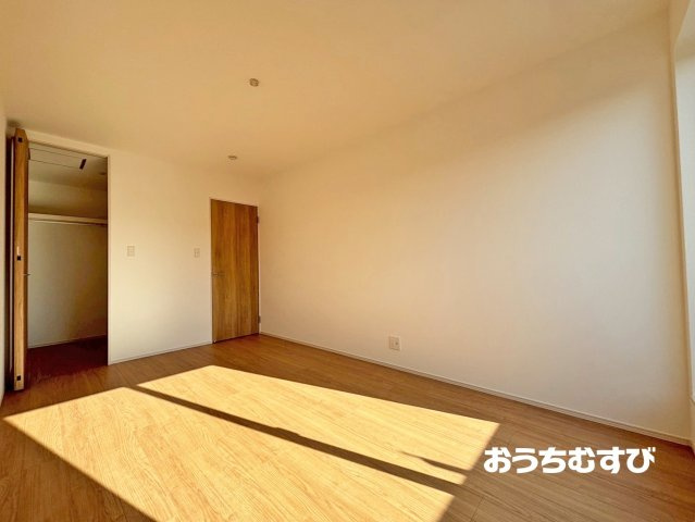 春日井市高山町第4(全2棟)の洋室