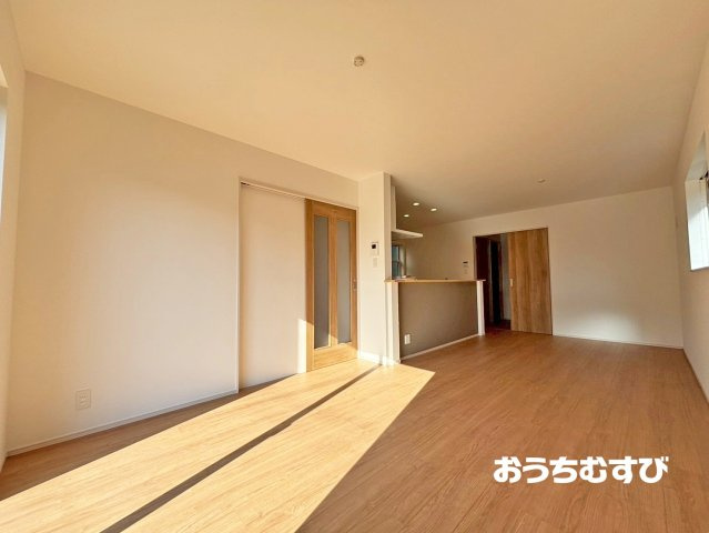春日井市高山町第4(全2棟)の居間・リビング