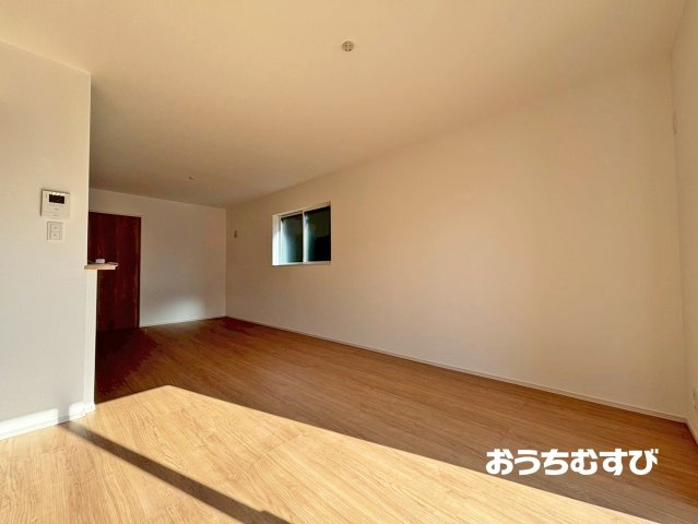春日井市高山町第4(全2棟)の居間・リビング