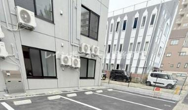 Cion Ohanajayaの駐車場