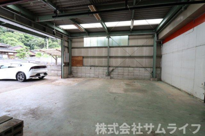 【駐車場】 | 川津倉庫付き事務所