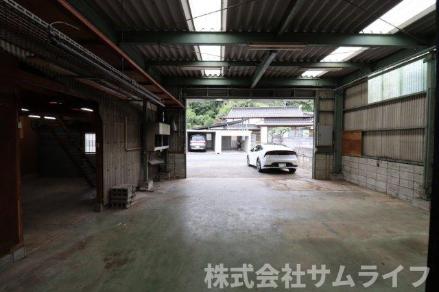 【駐車場】 | 川津倉庫付き事務所