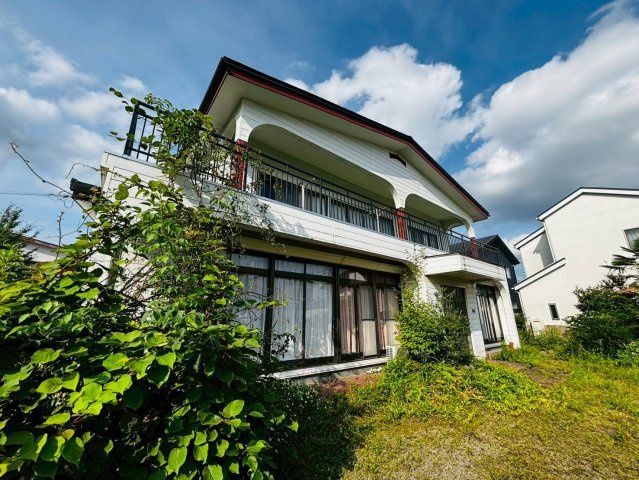 【270坪弱の土地】倉庫物置付き　日光市中古住宅の外観