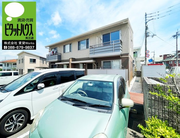 プロヌーブ名東Ａ棟の外観