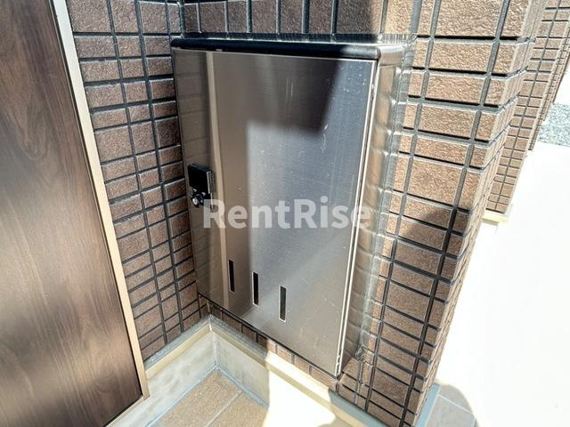 ティーノ フェリーチェ ３３のエントランス|宅配ボックス(イメージ)