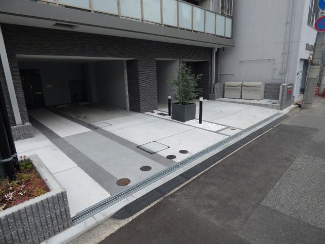 【駐車場】terrace（テラス）