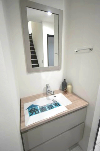 下井草2丁目・新築戸建の独立洗面台