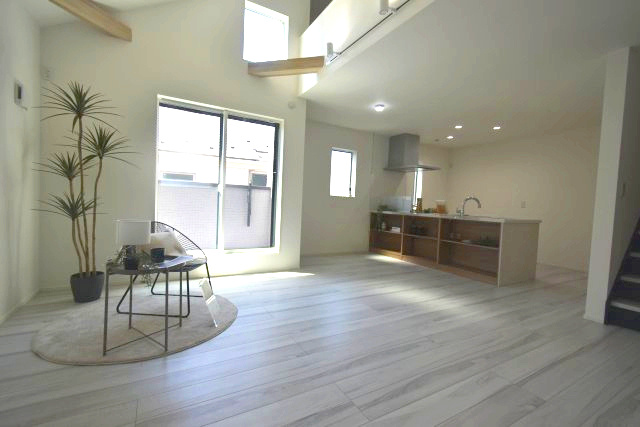 下井草2丁目・新築戸建の居間・リビング